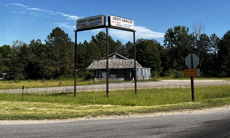 Grant Grocery (Janssens Party Store) - June 2022